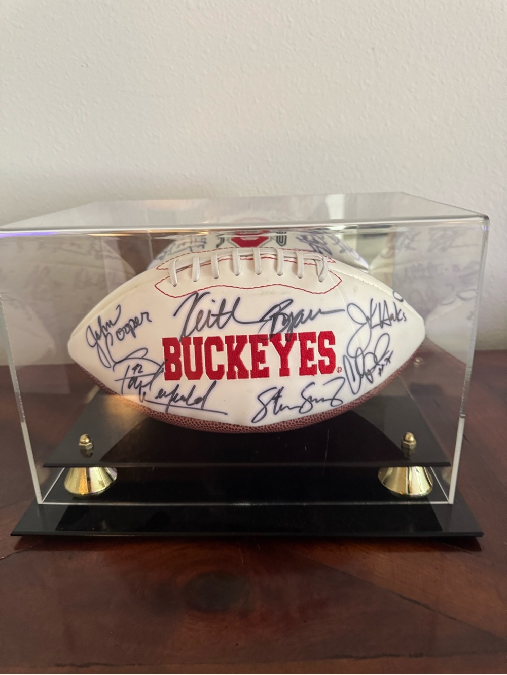 2005 Ohio State Buckeyes Team Signed Football NO COA - in| Troy Smith, A.J. Hawk